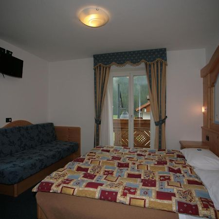 Garni Eden Hotel กานาเซย์ ห้อง รูปภาพ