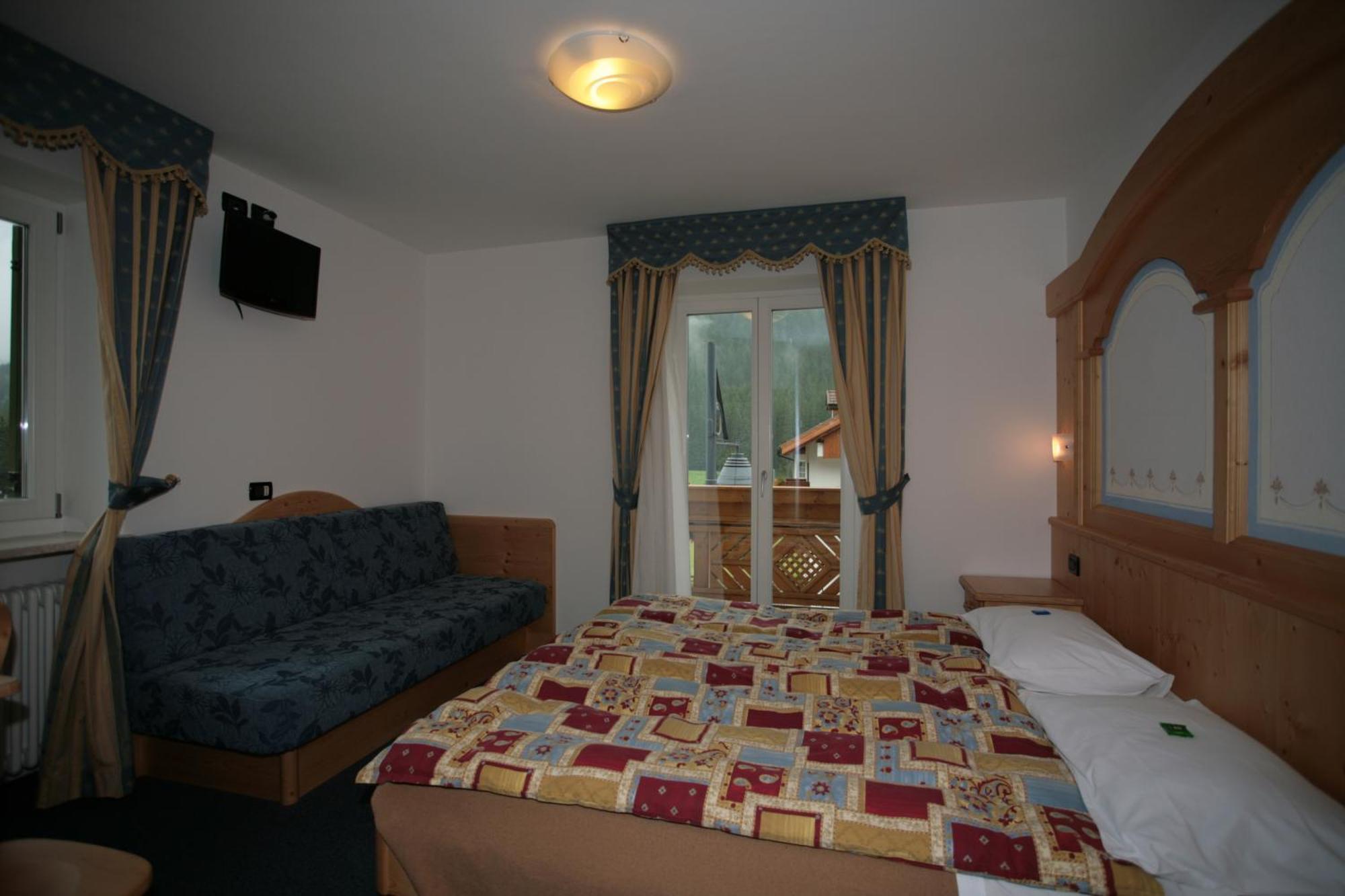 Garni Eden Hotel กานาเซย์ ห้อง รูปภาพ