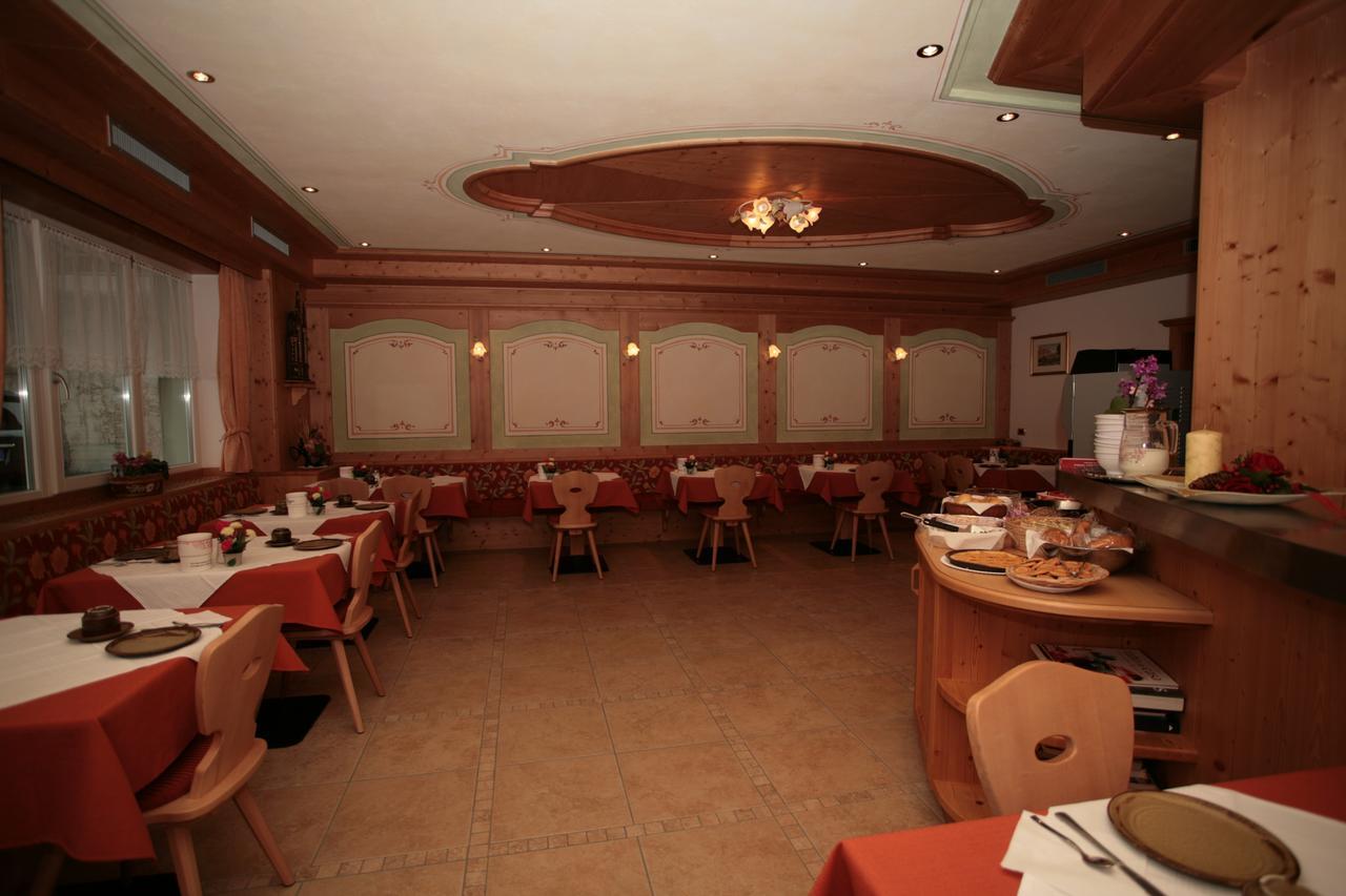 Garni Eden Hotel กานาเซย์ ภายนอก รูปภาพ
